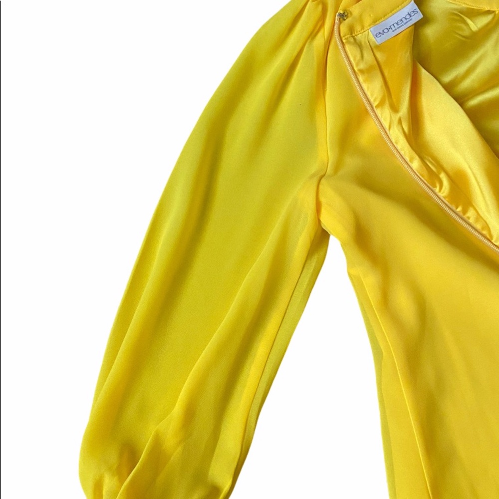 Eva Mendes beautiful yellow dress